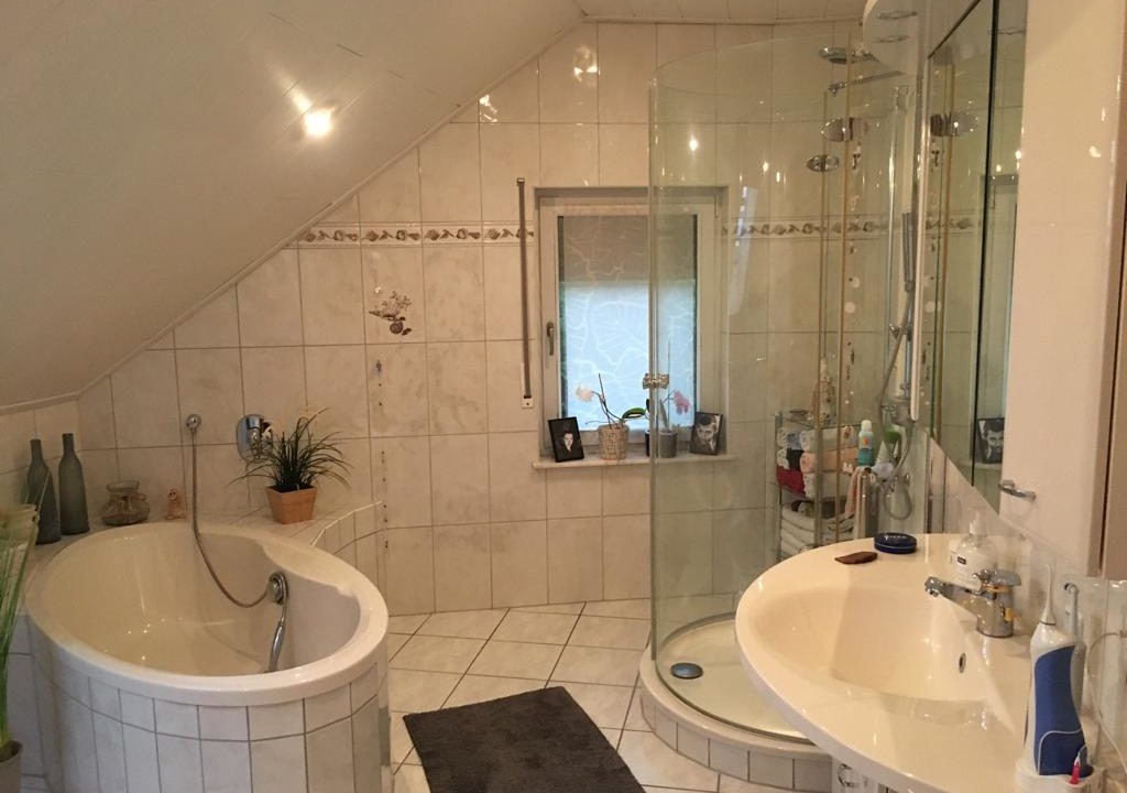 Badezimmer DG