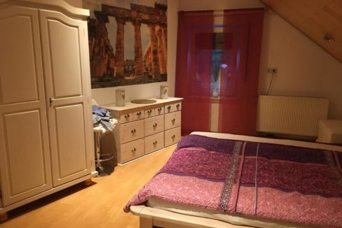 Schlafzimmer DG