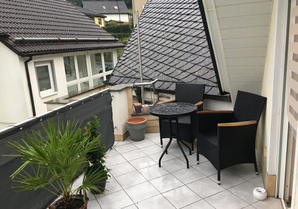 Weitere Ansicht zum Balkon DG