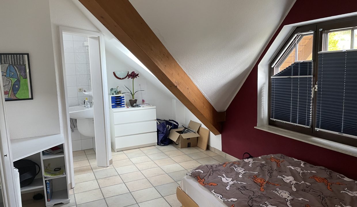 Gästezimmer mit eigener Toilette DG